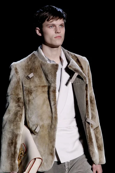 Look 22